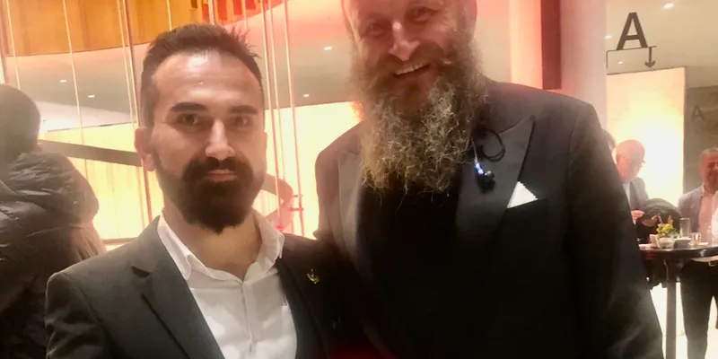 Güvenli bağlanma olmayınca yalnızlık ortaya çıkıyor