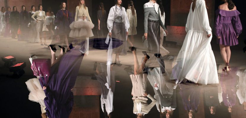 Mert Erkan, ‘MutabakatSonbahar’ Kış 2021 koleksiyonu Mercedes-Benz Fashion Week İstanbul (MBFWI) kapsamında dijital olarak sunuldu
