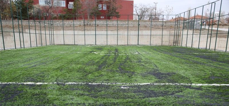 Gölbaşı Belediyesi Dört Futbol Sahanın Yapımını Tamamladı