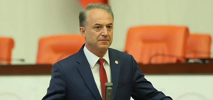 CHP’li Yüksel: “Sağlık Bakanı’nın kongrelere ‘dur’ demesini beklerdim”