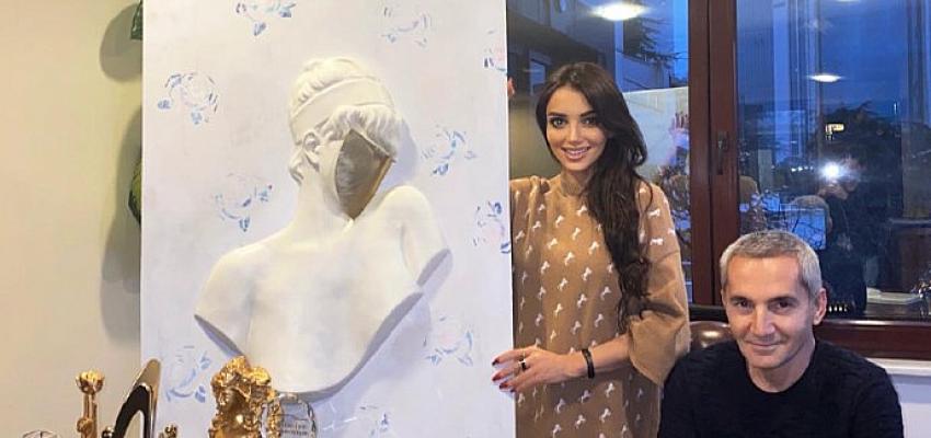 “Faceless Girl” Heykeli Avşar Film Binasında Sergileniyor