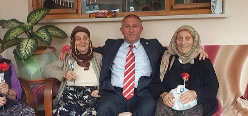 Kemalpaşa Belediye Başkanı Ergül Akçiçek, Anneler Günü dolayısıyla bir mesaj yayımladı.