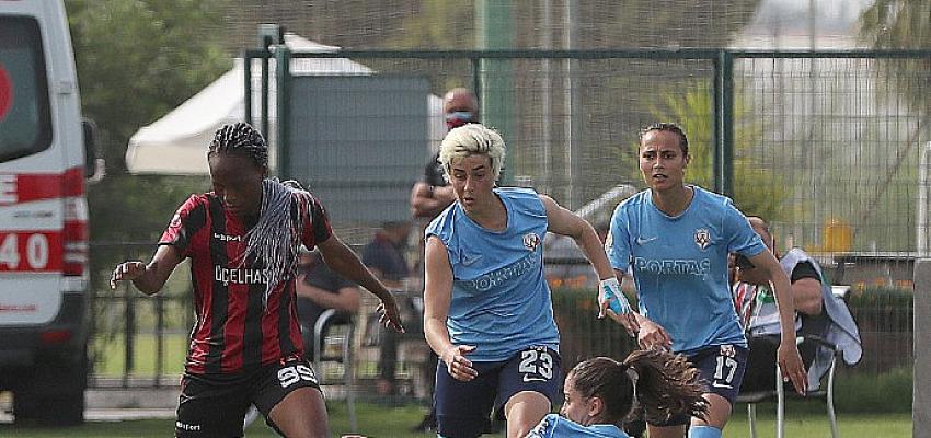 Turkcell Kadın Futbol Ligi Sağlık Çalışanları Sezonu’nda finalin adı belli oldu