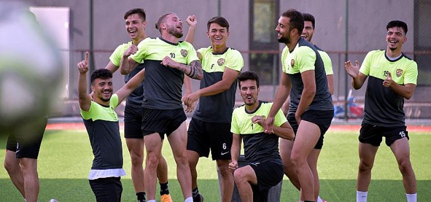 Aliağaspor FK, Çiğli Deplasmanına Hazırlanıyor
