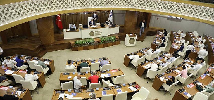Başkan Böcek Antalya Büyükşehir Meclisini Olağanüstü Toplantıya Çağırdı