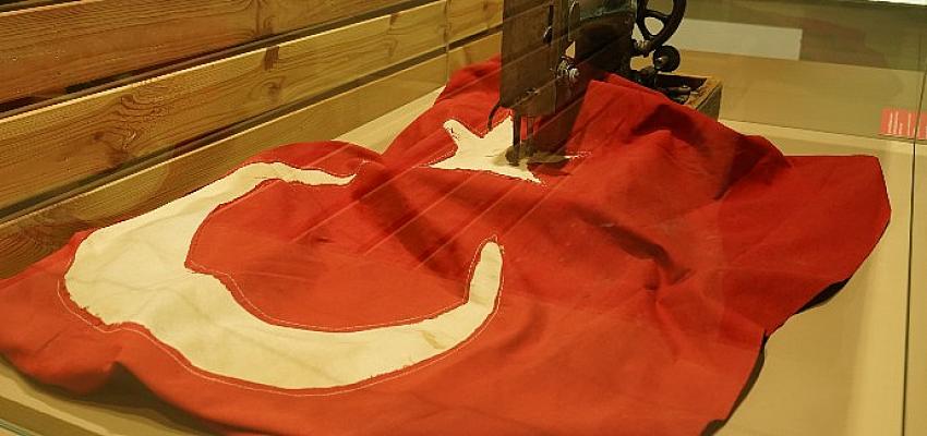 “İstiklal” Sergisine İzmir’de ziyaretçi rekoru