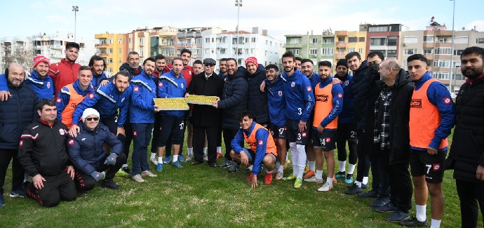 Başkan Gökhan’dan Dardanelspor Antrenmanına Ziyaret
