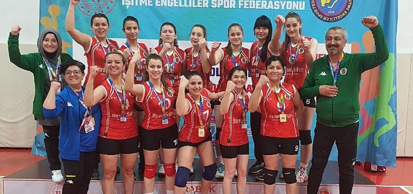 Gölcük İşitme Engelliler Kadınlar Voleybol Takımı Türkiye Şampiyonu