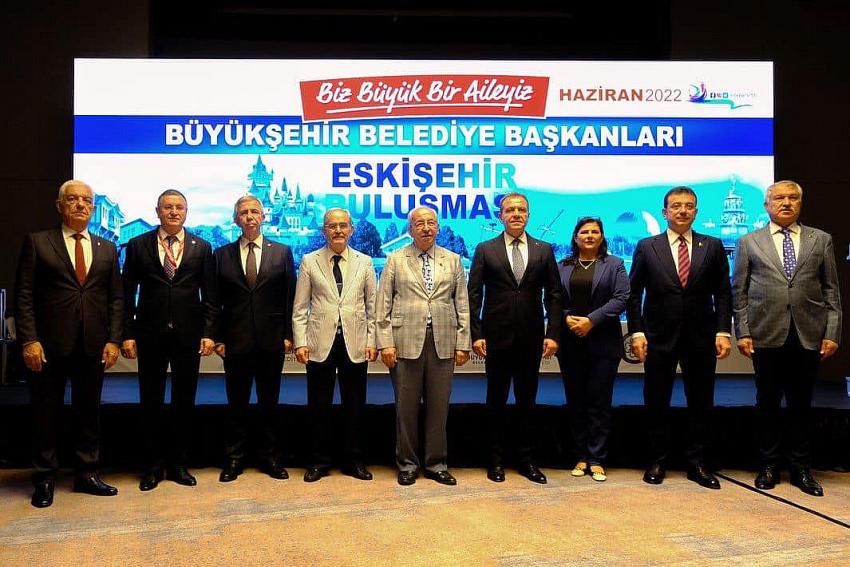 Başkan Gürün, Eskişehir’de Belediye Başkanları toplantısına katıldı