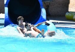 Bir ayda 5 bin 500 kişiyi ağırladı Yaz sıcaklarında eğlencenin merkezi Oasis Aquapark