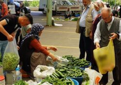 Köylü Pazarında Üreticiden Tüketiciye Taze Sebze ve Meyve