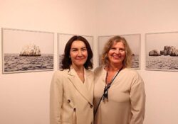 Christina Dimitriadis’in “İsland Hoping” Başlıklı Fotoğraf Sergisi Akaretler’de Açıldı