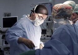 Prof. Dr. Ayşan: Tiroid bezinin tamamı alınmadan tiroid kanseri tedavisi mümkün