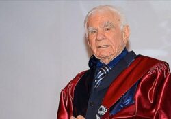 Prof. Dr. Gazi Yaşargil, Adına Anma Pulu Basılan İlk Türk Doktor Oldu