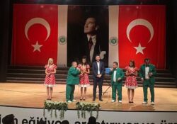 Kocaeli Büyükşehir’den öğrencilere finaller öncesi moral konseri