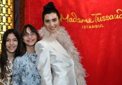 Sinema ve televizyon dünyasının başarılı oyuncusu Tuba Büyüküstün, Madame Tussauds İstanbul'un yıldızlar geçidindeki yerini aldı!