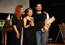 Nilüfer Kent Tiyatrosu Kıbrıs'ta alkışları topladı