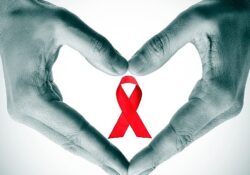 Türkiye' de her yıl 2000 kişi AIDS tanısı almaktadır!
