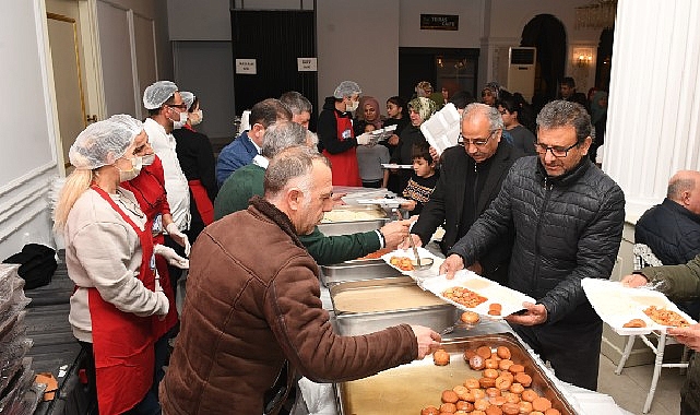 Osmangazi Belediyesi Panayırda iftar sofrası kurdu